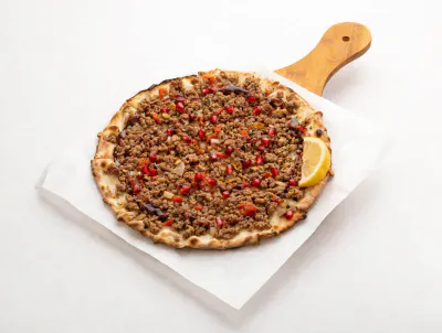 Lahm bi-ajin (Meat Pie)